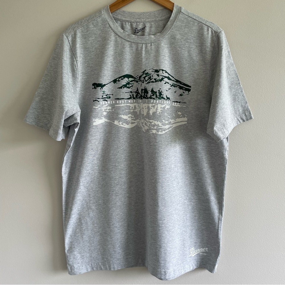 Danner Cascades Gray Tee Size Large